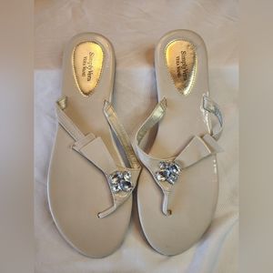 Simply Vera Vera Wang Tan Bling Sandals Size 11